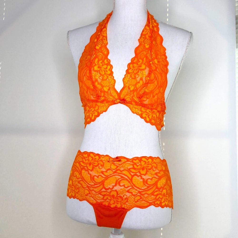 Two piece lingerie set with boa l Size small